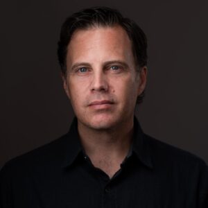 adam rossi headshot