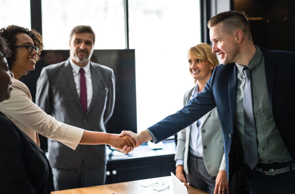 businessmen businesspeople businesswomen 1249158 scaled