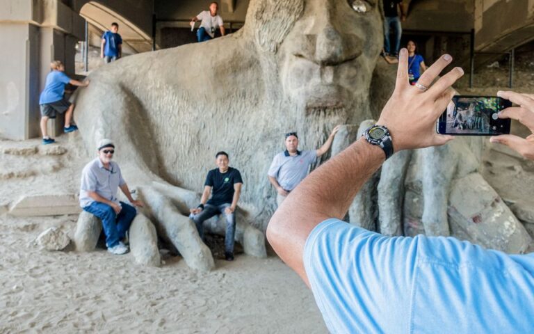 city chase scavenger hunt team building header