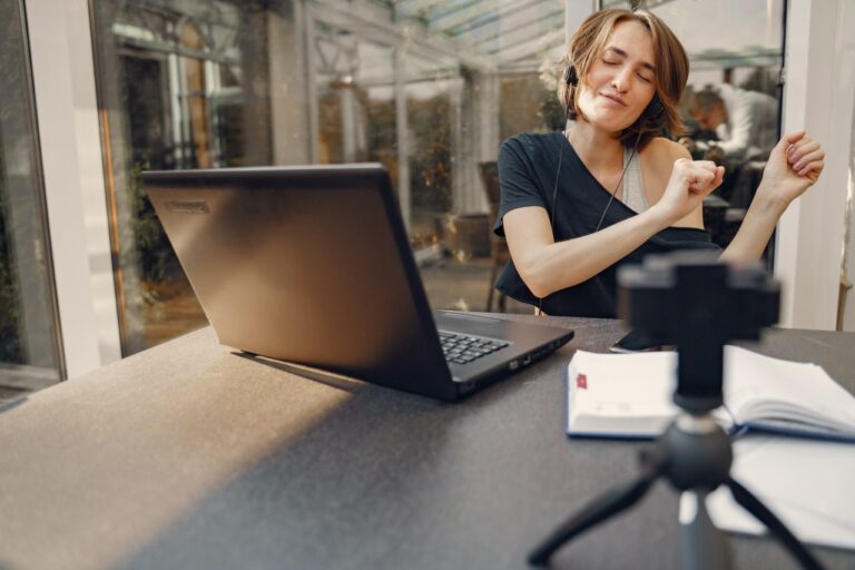 virtual employee engagement image